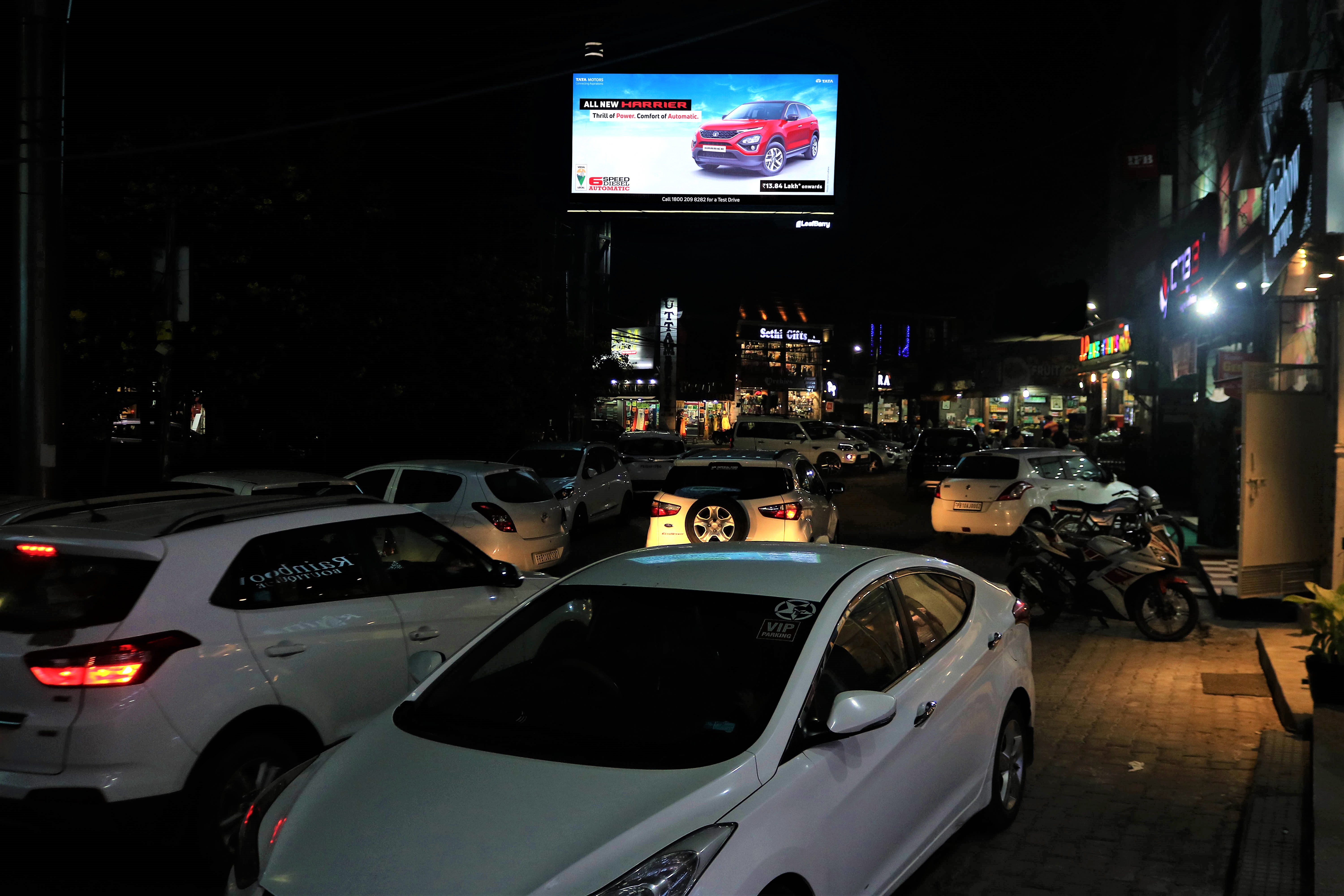Model Town - Gole Market4
